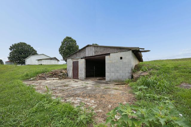 4431 Riggs Road, Pikeville, TN 37367