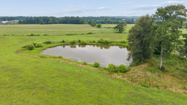4431 Riggs Road, Pikeville, TN 37367