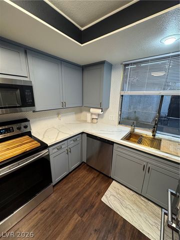 2477 Vallarta Circle, Las Vegas, NV 89121