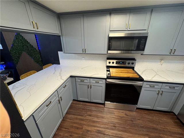 2477 Vallarta Circle, Las Vegas, NV 89121