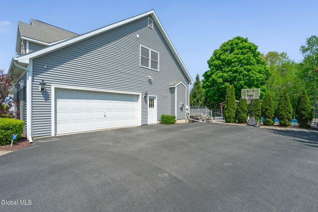44 Sherman Way, Ballston Spa, NY 12020