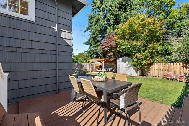 3226 48th Avenue SW, Seattle, WA 98116