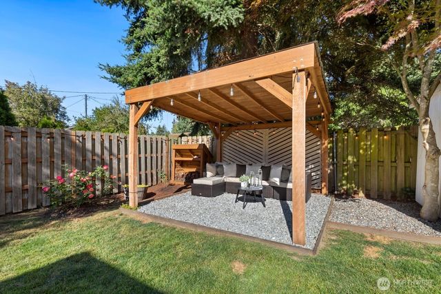 3226 48th Avenue SW, Seattle, WA 98116