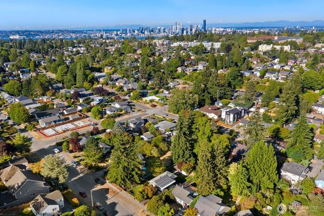 3226 48th Avenue SW, Seattle, WA 98116