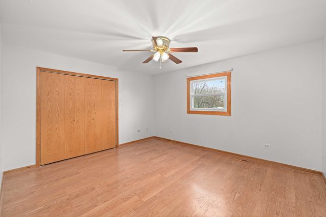 537 Erma Drive, Lake Holiday, IL 60552