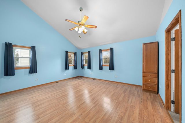 537 Erma Drive, Lake Holiday, IL 60552