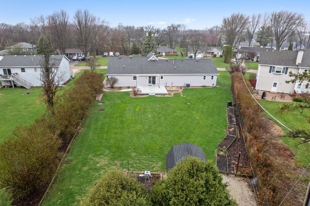 537 Erma Drive, Lake Holiday, IL 60552