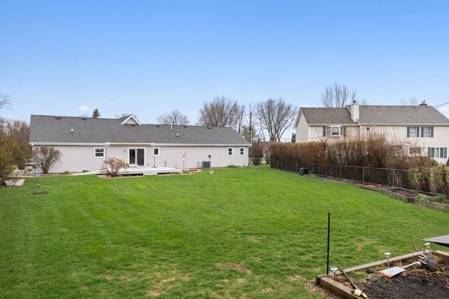 537 Erma Drive, Lake Holiday, IL 60552