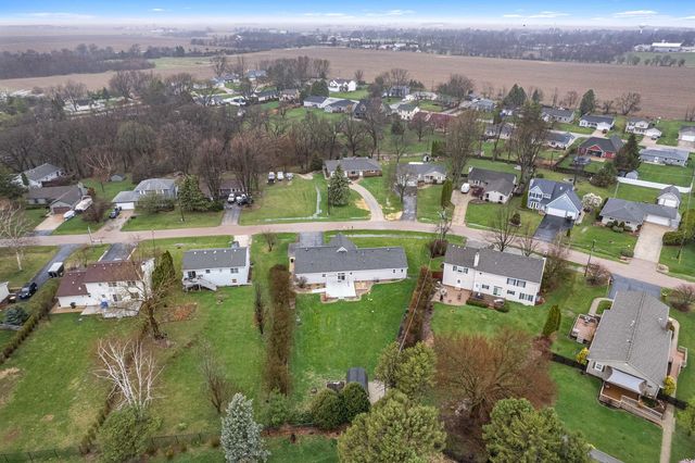 537 Erma Drive, Lake Holiday, IL 60552