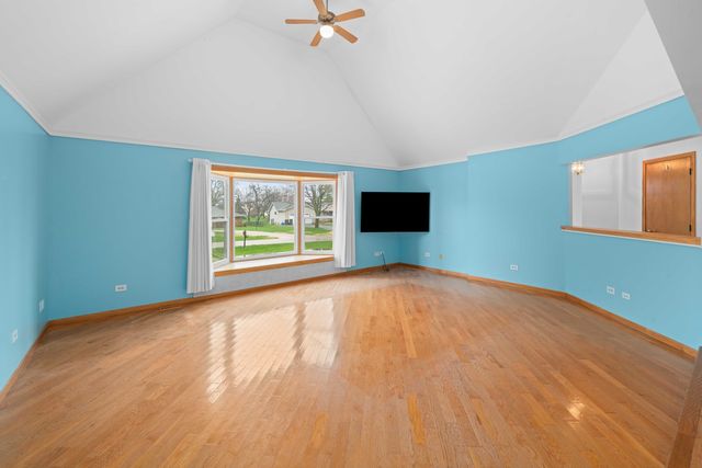 537 Erma Drive, Lake Holiday, IL 60552