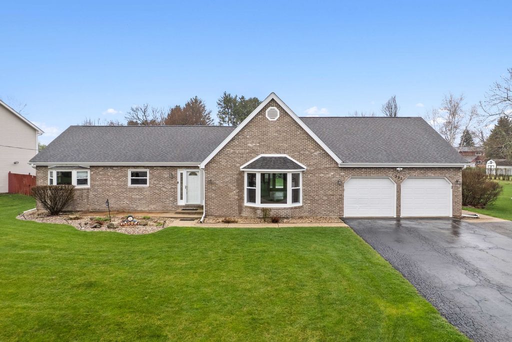 537 Erma Drive, Lake Holiday, IL 60552