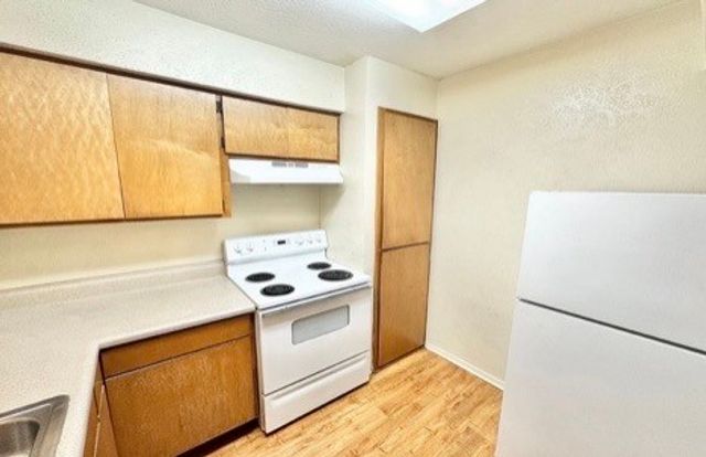 1115 N Austin Street, Denton, TX 76201