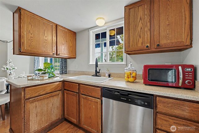18852 SE 244th Place, Covington, WA 98042