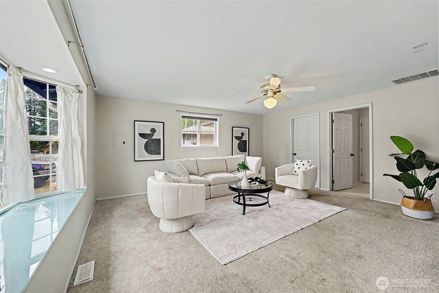 18852 SE 244th Place, Covington, WA 98042