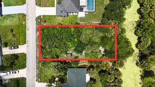 171 SW Glenwood Dr, Port St Lucie, FL 34984