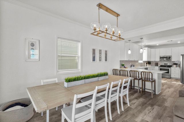 103 W Palm Street, Surfside Beach, TX 77541