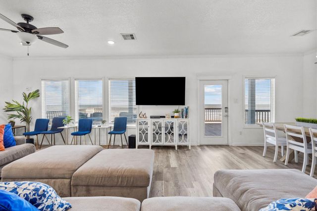 103 W Palm Street, Surfside Beach, TX 77541