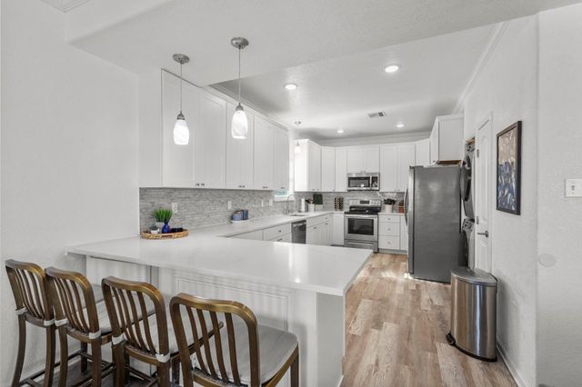 103 W Palm Street, Surfside Beach, TX 77541