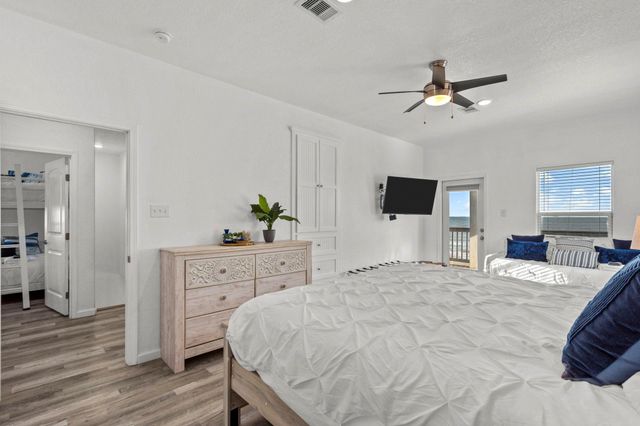 103 W Palm Street, Surfside Beach, TX 77541