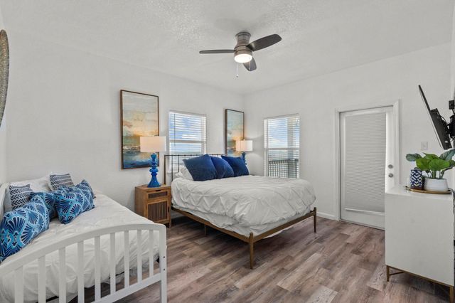 103 W Palm Street, Surfside Beach, TX 77541