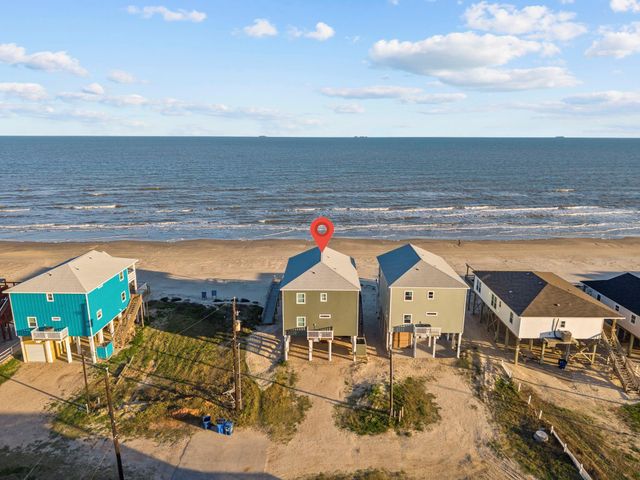 103 W Palm Street, Surfside Beach, TX 77541