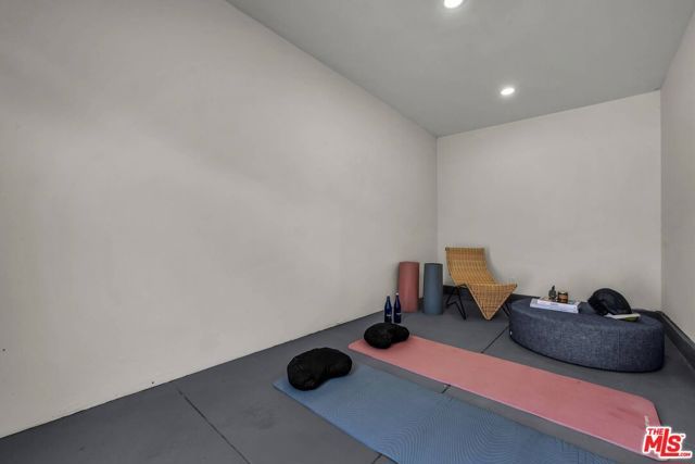 2015 Malcolm Avenue, Los Angeles, CA 90025