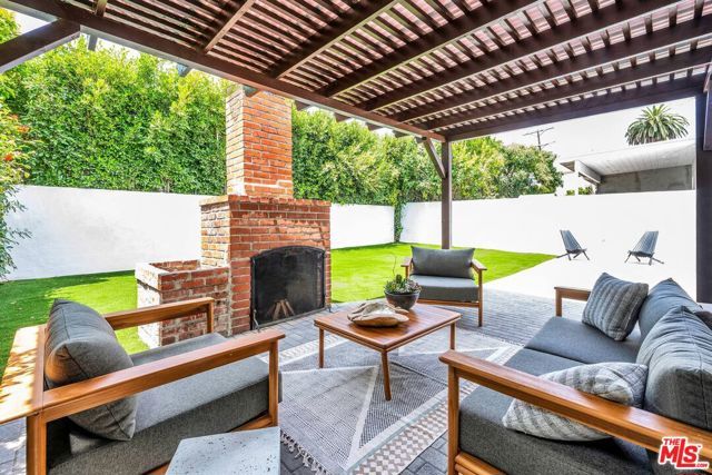 2015 Malcolm Avenue, Los Angeles, CA 90025