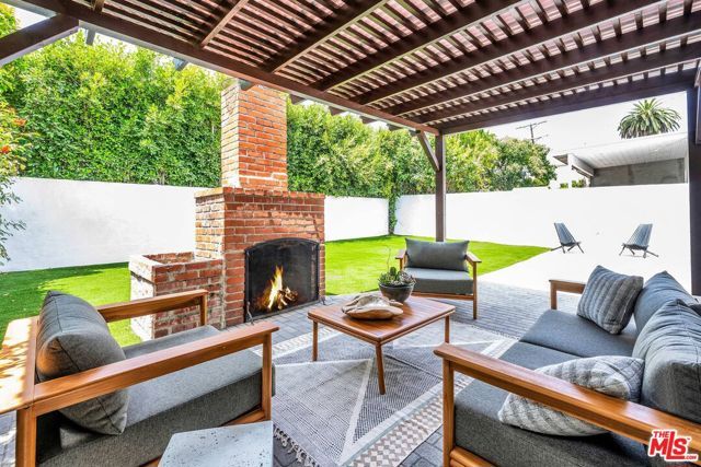 2015 Malcolm Avenue, Los Angeles, CA 90025