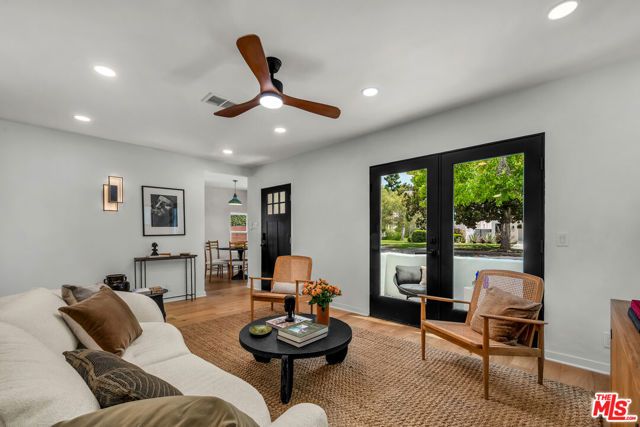 2015 Malcolm Avenue, Los Angeles, CA 90025