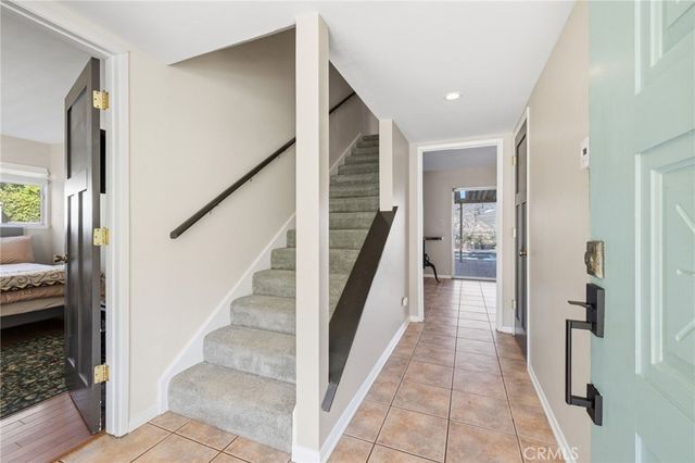 468 E View, Santa Paula, CA 93060