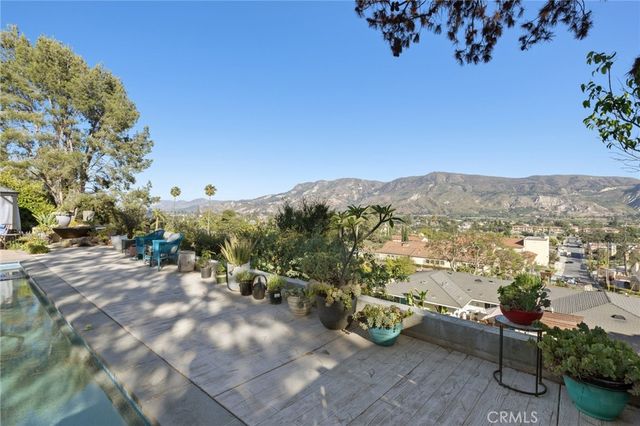 468 E View, Santa Paula, CA 93060