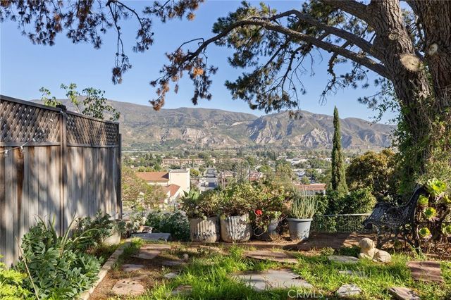 468 E View, Santa Paula, CA 93060