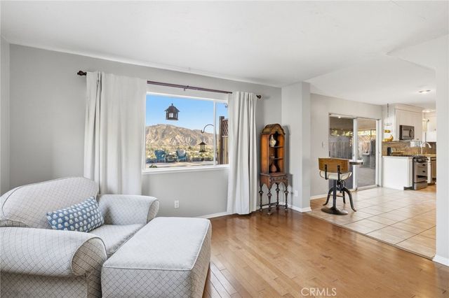 468 E View, Santa Paula, CA 93060