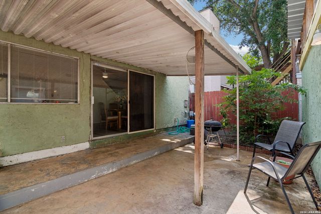 6934 NESTON DR, San Antonio, TX 78239