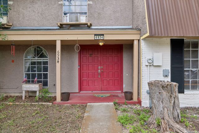 6934 NESTON DR, San Antonio, TX 78239