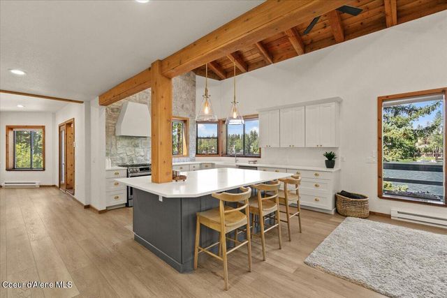 400 S Ohana Beach DR, Coeur D'alene, ID 83814