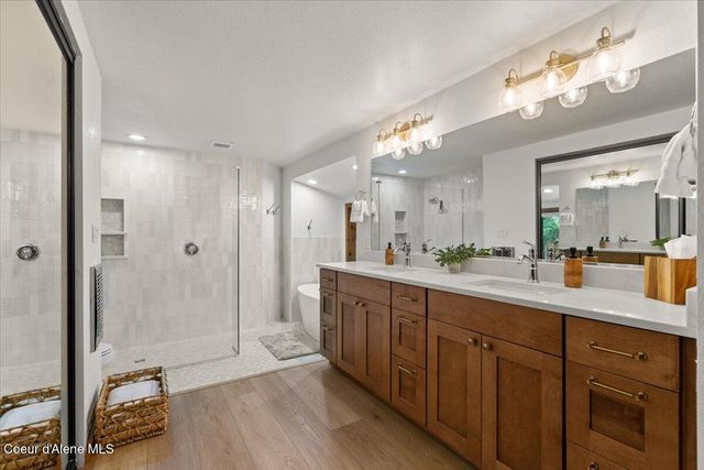 400 S Ohana Beach DR, Coeur D'alene, ID 83814