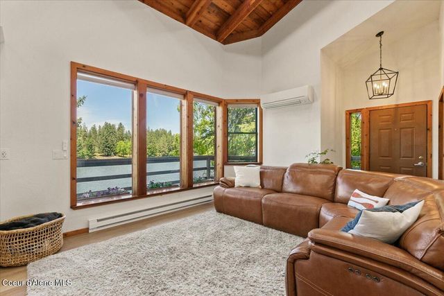 400 S Ohana Beach DR, Coeur D'alene, ID 83814