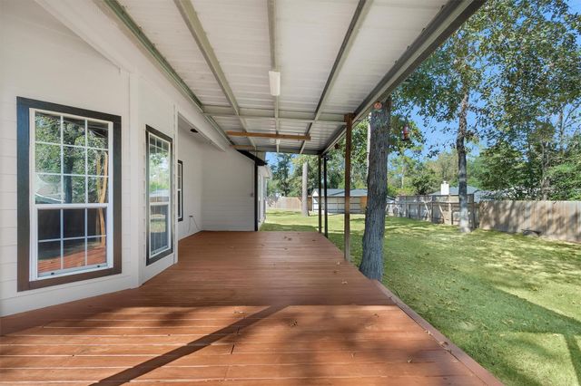 12132 Brazos Drive, Willis, TX 77378