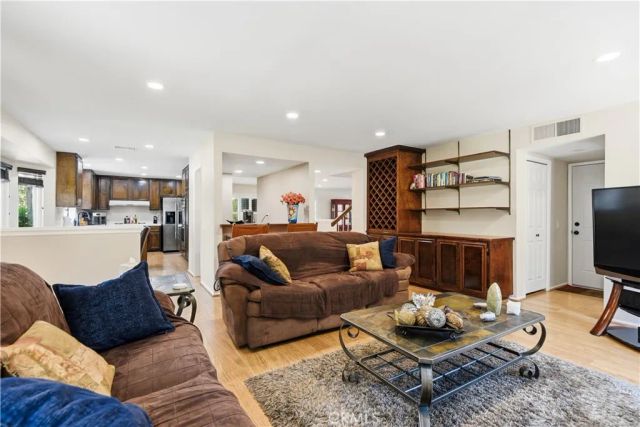 7923 Casaba, Winnetka, CA 91306