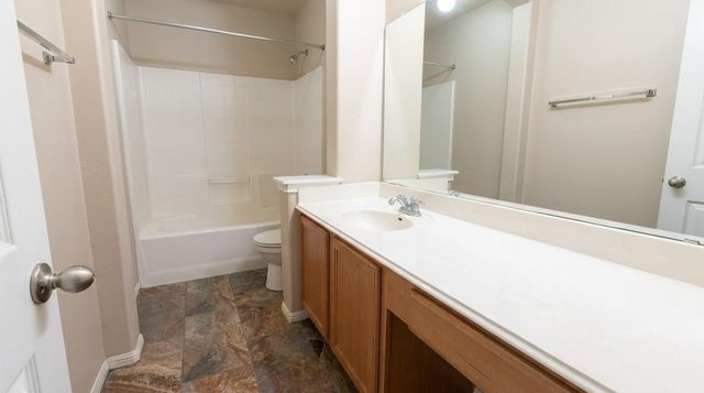 2404 Branding Iron LN, Leander, TX 78641