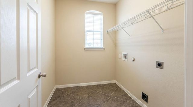 2404 Branding Iron LN, Leander, TX 78641