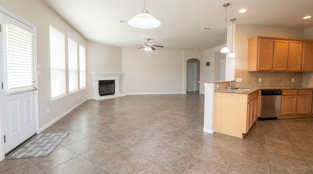 2404 Branding Iron LN, Leander, TX 78641