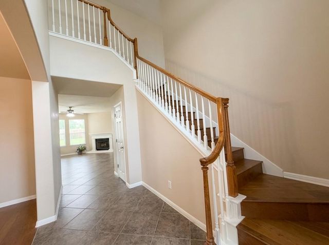 2404 Branding Iron LN, Leander, TX 78641