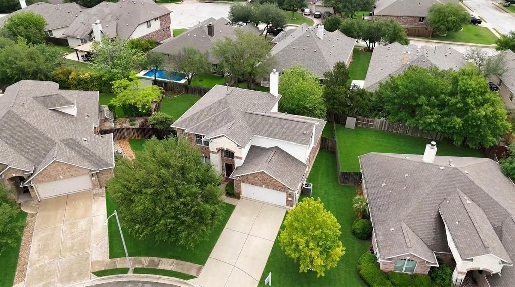 2404 Branding Iron LN, Leander, TX 78641