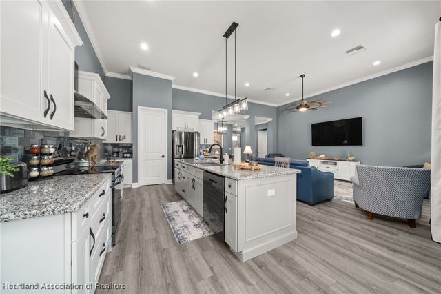 4211 North Course Lane, Avon Park, FL 33825