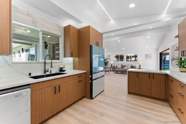 2729 Gobat Avenue, San Diego, CA 92122