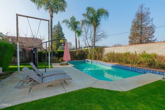 10906 Rosslyn Lane, Bakersfield, CA 93311