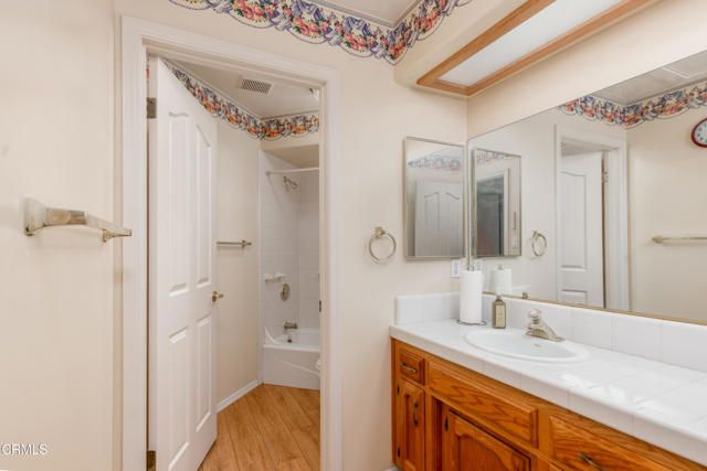 10906 Rosslyn Lane, Bakersfield, CA 93311