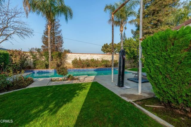 10906 Rosslyn Lane, Bakersfield, CA 93311